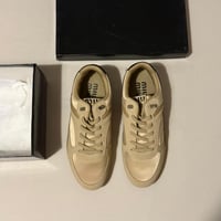 شوزات ميو ميو