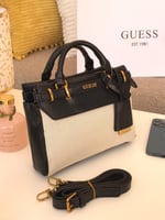 شنطة جيس GUESS