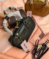 شنط ميو ميو