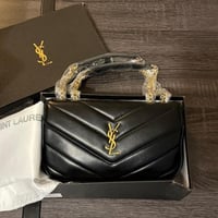 اسود كبير