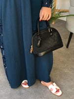 طقم مع جميع الملحقات