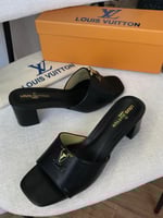 شوزات كعب لويس فيتون