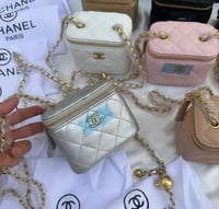 شانيل ميني فانيتي