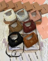 شنط ميو ميو