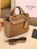 شنطة جيس GUESS