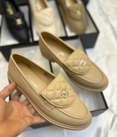 شوزات نسائية