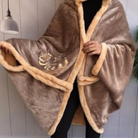 وشاح شتوي بيج