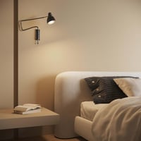 مصباح حائط متحرك أسود