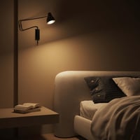 مصباح حائط متحرك أسود