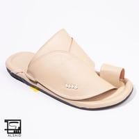 حذاء شرقي M/9