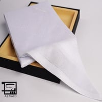 شماغ أبيض ايمانويل انقارو