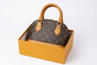 برتقالي مع بني