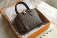 بني مع اسود