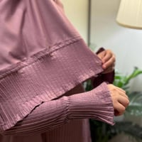 شرشف صلاة نسائي بكسرات أمامية لون عنابي خامة باردة...