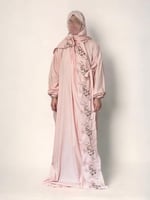 شرشف صلاة نسائي فاخر مطرز بنقوش نباتية