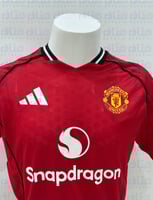 مانشستر يونايتد 25-26 الطقم الاساسي