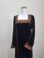 فستان نسائي تطريز