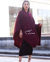 شال سكارف مطرز بالاسم