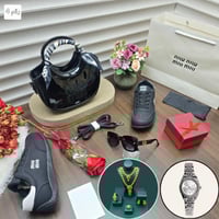 طقم نسائي ماركة ميوميو كامل نفس الصورة