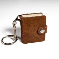 ألبوم ميدالية مفاتيح