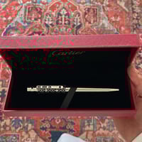 قلم كارتيه اسود فرار بملحقات كارتيه