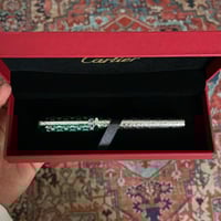 قلم كارتيه سداسي مزخرف بملحقات كارتيه