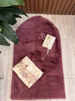 طقم سجاده فرو مرتفع بحمايه جلد سفليه وجلال صلاه قط...