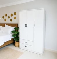 دولاب ملابس 3 أبواب خشبي - لون أبيض