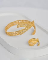 اسواره مع خاتم منقوشه بالاسم لون ذهبي