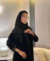 عباية جديدة مخمل مع دانتيل