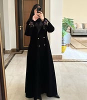 عبايه بليز من المخمل الفاخر