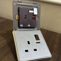 فيش مفرد 13 امبير فضي ضمان 25 سنة