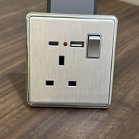 فيش USB+تايب C فضي 13 امبير ضمان 25 سنة