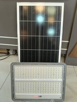 كشاف طاقه شمسيه 800 واط شرايح ضمان 1 سنه