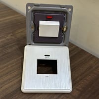 مفتاح مكيف 45 امبير لؤلؤئي 7*7ضمان 25 سنة