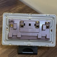 فيش مزدوج 13 امبير MR ذهبي ضمان 25 سنة