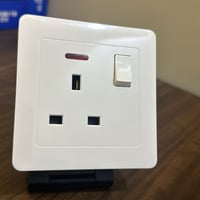 فيش مفرد 13 امبير ابيض ضمان 25 سنة