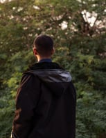 فروة رجالية شتوية – لون أسود بأطراف جلد فاخرة