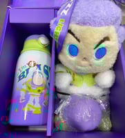 زمزمية مع لعبة ديزني