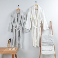 طقم روب استحمام كاسي تركي مزدوج مطرز كريمي و رصاصي...