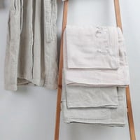 طقم روب استحمام كاسي تركي مزدوج مطرز وردي و بيج عد...