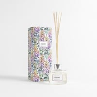 فواحة عطر بالأعواد برائحة الكرز في حامل زجاجي