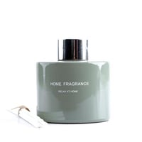 فواحة عطر بالأعواد في حامل زجاجي برائحة النعناع و...