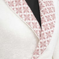 طقم روب أستحمام نومي قطن تركي مطرز كريمي عدد القطع...