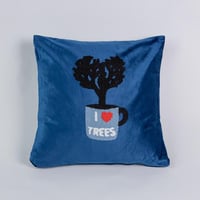 خدادية مربعة بحشوة مخملية كحلي