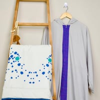 طقم سجادة صلاة كريمي و أزرق عدد القطع 2