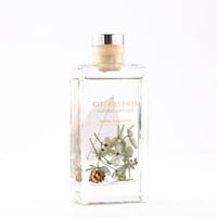 فواحة عطر بالأعواد في حامل زجاجي برائحة الكمثري وا...