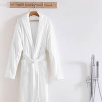 روب إستحمام بيرويا مفرد أبيض