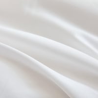 مفرش مزن صيفي فاخر لون أبيض