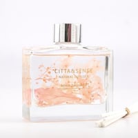 فواحة عطر بالأعواد في حامل زجاجي برائحة المسك الأب...